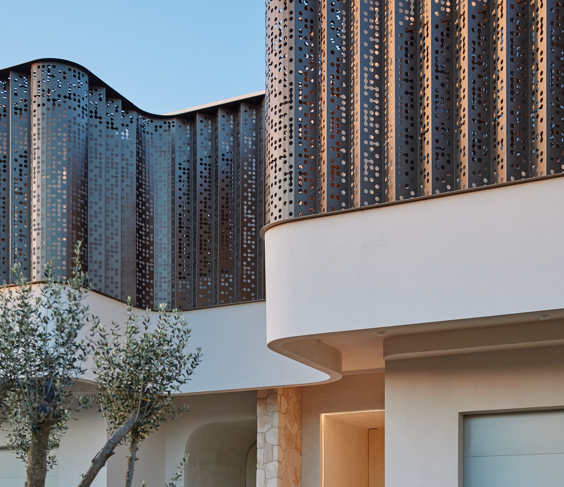 Ripple House Facade Screen